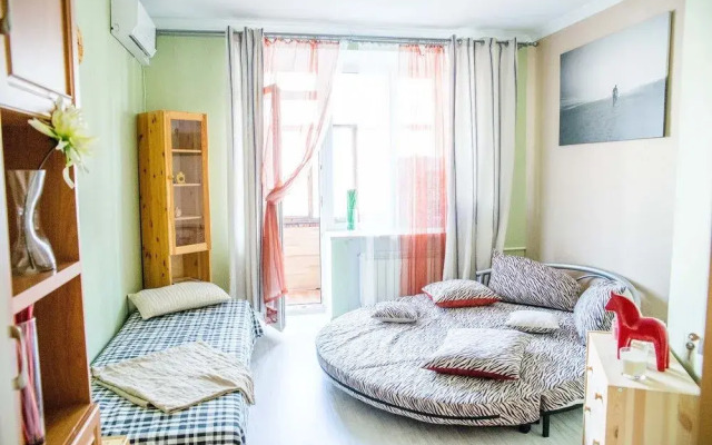 Funny Dolphins Apartments Novoslobodskaya