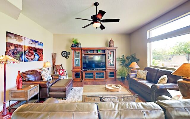 E Sandia Circle - 5 Br Home