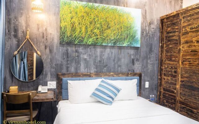 The Kouple by The Vietnam Hostel