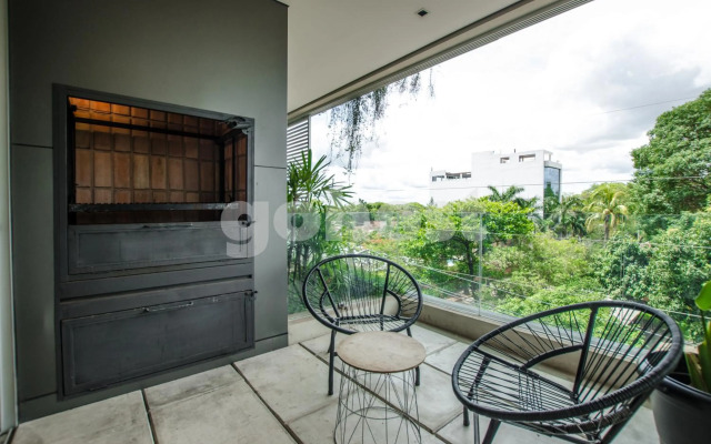 Acogedor apartamento con balcón y parilla 1D002