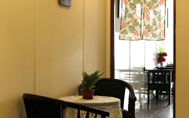 Victoria Hotel and Hostel