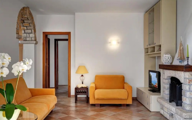 Tulipano - A Charming and Peaceful Hillside Villa With Lovely Views