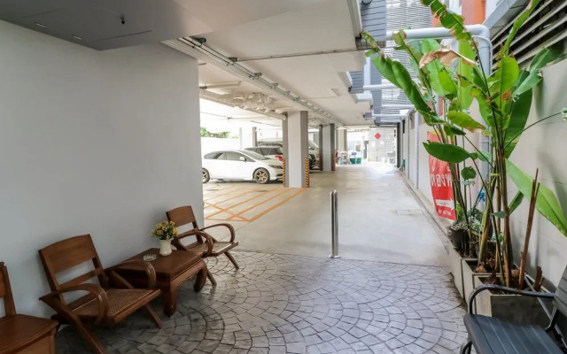 Nida Rooms San Phisuea 88