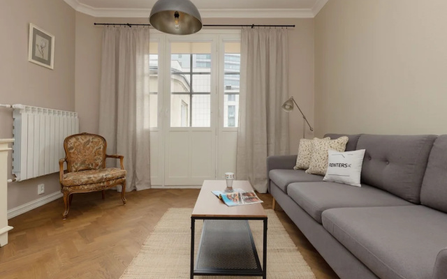 Metro Rondo ONZ Apartment by Renters