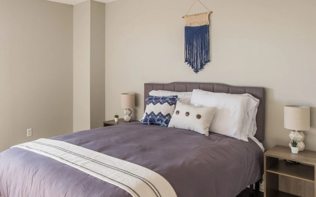 FRONTDESK The Churchill Apts Downtown Minneapolis