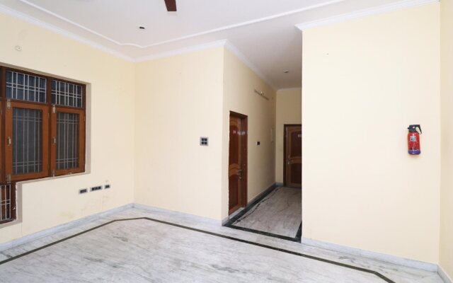 Everest Inn By OYO Rooms