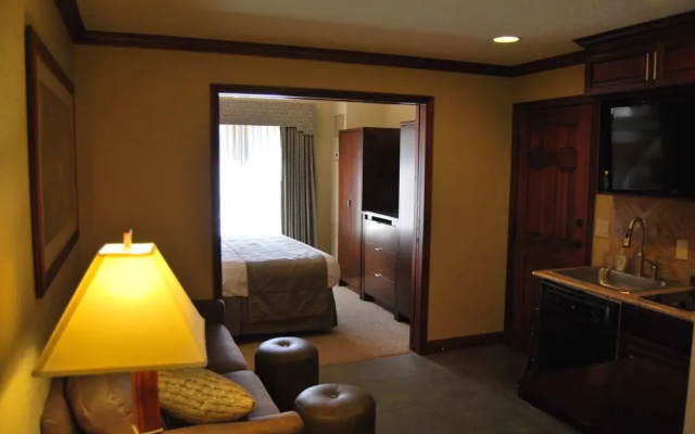 White Pines 2-BD at Westgate - Monitor