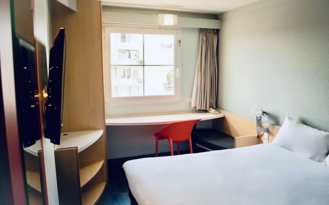 Hôtel ibis Strasbourg Aéroport Le Zénith