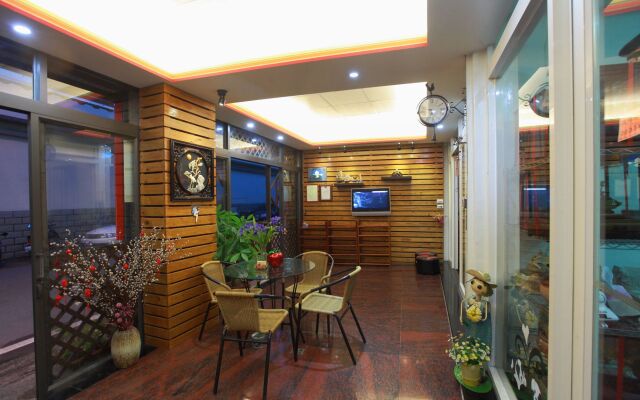 First Place B&B - Hualien Railway Station