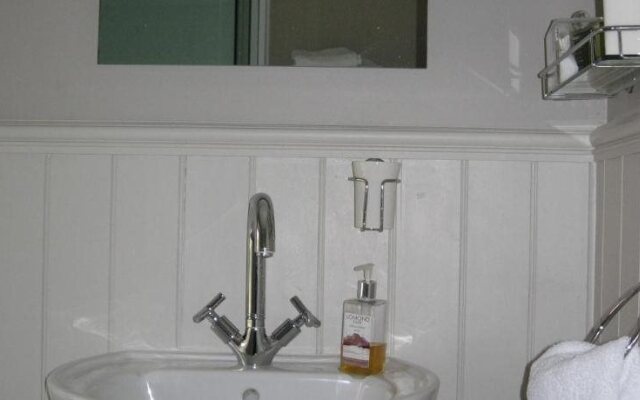 Fascadail House Bed  Breakfast