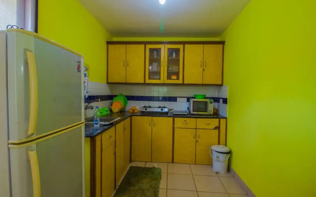 OYO 13840 Home Radiant 2BHK LPK Waterfront