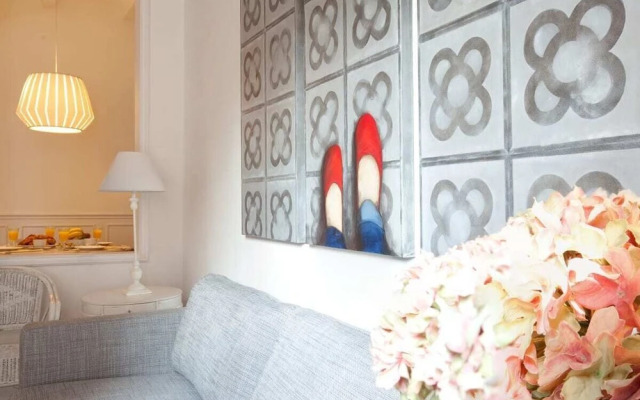 Modern 3 Bedroom Flat With Terrace in Lesseps