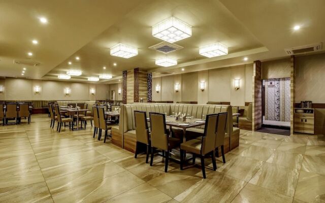 Capital O 28086 Sindhura Grand