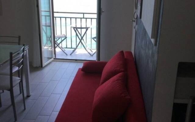 Balcone Sugli Scogli