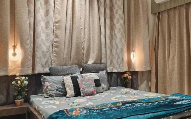 Naari Home Stay