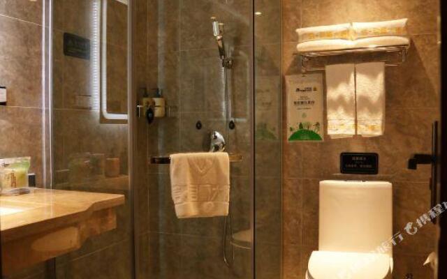 Junlan Hotel (Guangyuan Wanda Plaza)