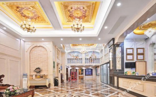 Vienna Hotel (Nanjing Hexi Golden Eagle Shop)