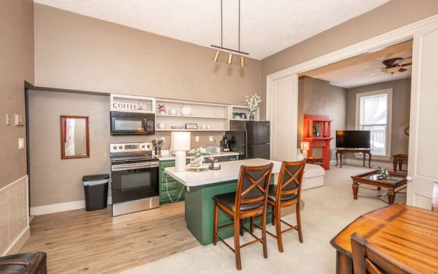 Historic Gem Russell Suite 2