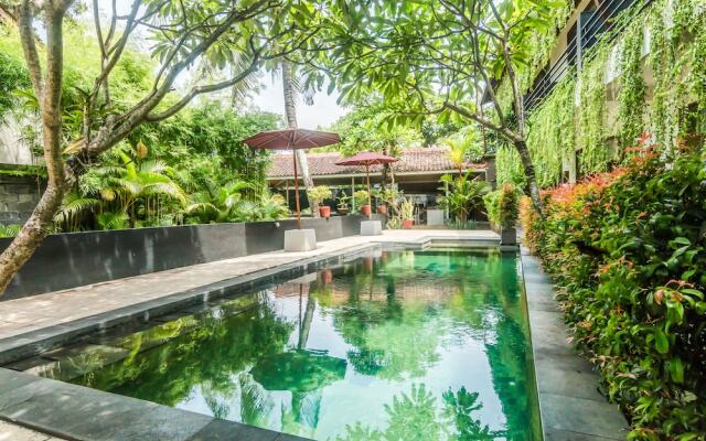 ZEN Rooms Seminyak Kunti Nuansa