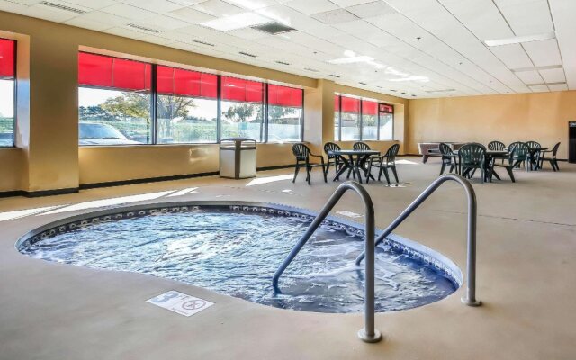 Comfort Inn & Suites