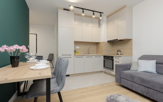 Family Apartment Białołęka by Renters