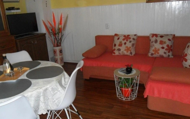 Ralje - 100m From the sea & Free Parking - A2