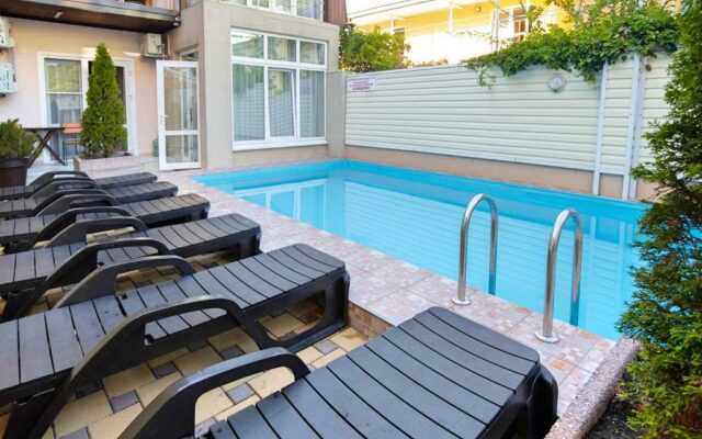 Amigo Hotel