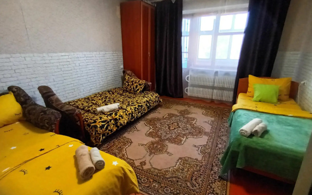 Апартаменты в 1-м микрорайоне 48