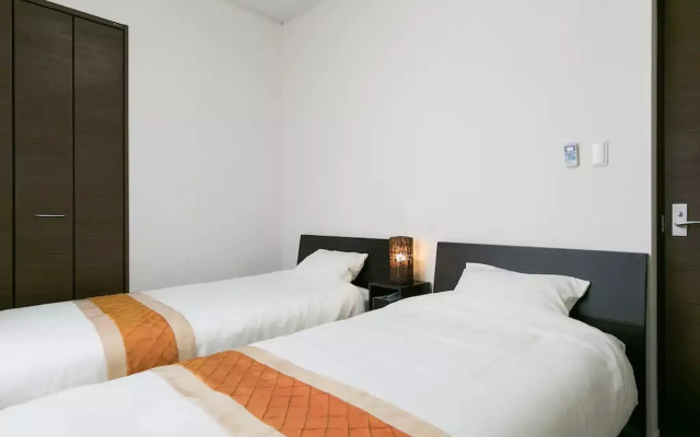 3 Bedroom Hide House 2 in Chatancho