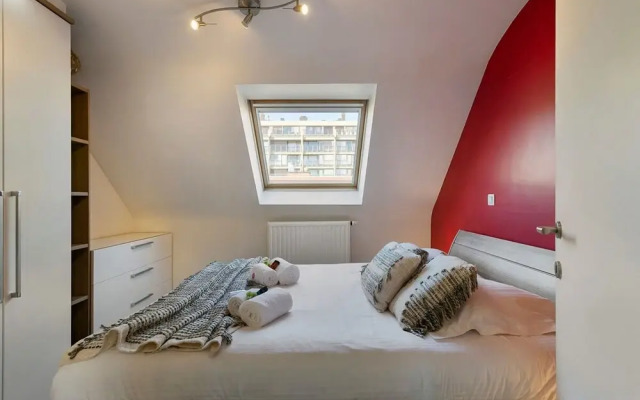 Modern Duplex Apartment Near the Beach