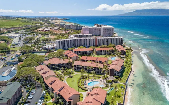 Papakea Oceanview Studio 0 Bedroom Condo by RedAwning
