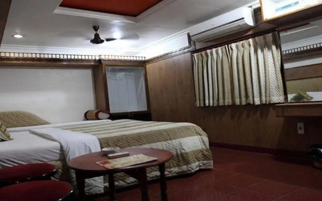 Hotel Nandini Palace
