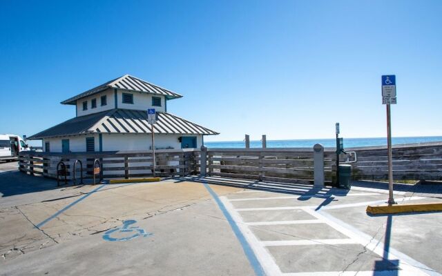 Summer Breeze 312 1 Bedroom Condo by RedAwning