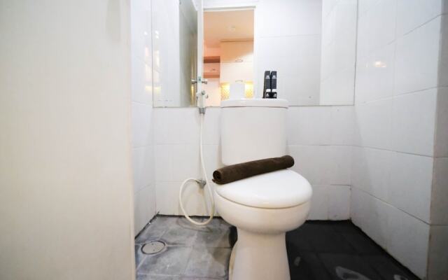 Compact And Comfy Studio At Puri Mas Apartment