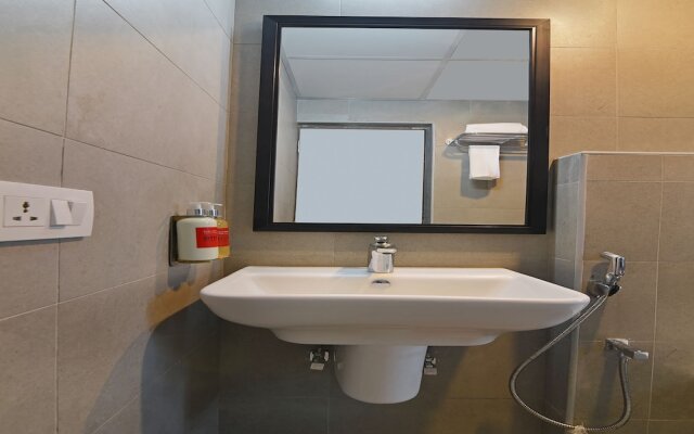 OYO Townhouse 124 Srm Kuppakonam Pudur