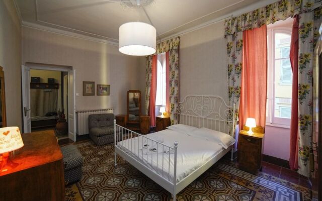 Questa Casa non è un Albergo