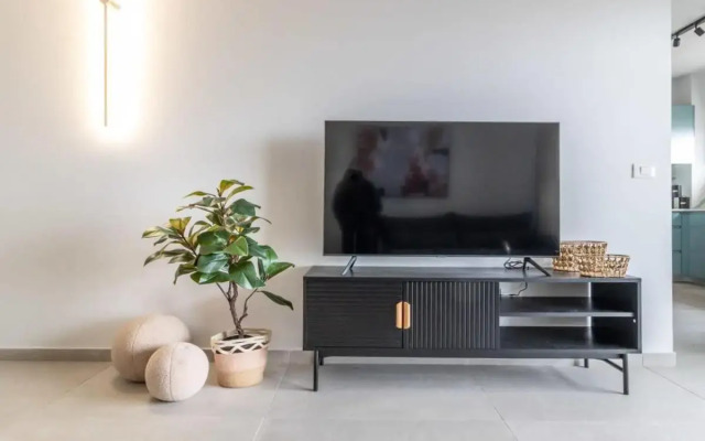 Magical 2BR Parking with amazing view in city gate