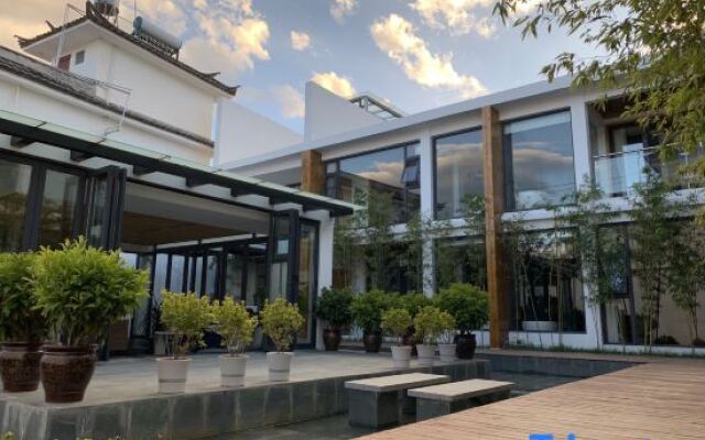 Travel Set Light luxury Hotel