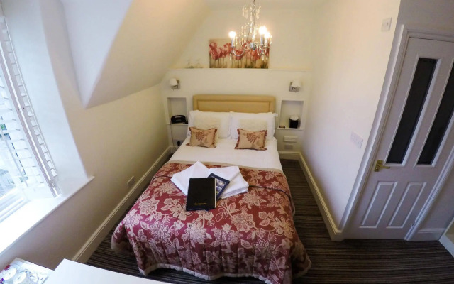 Dene House