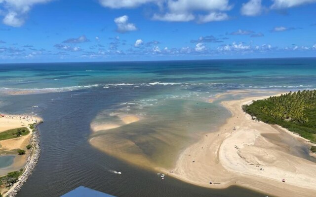 Luxury Brand New 1-bed Apartment in Jangada