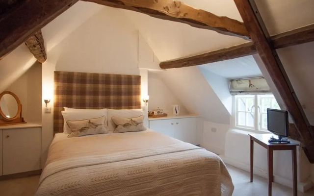 The Coach House - Guest House