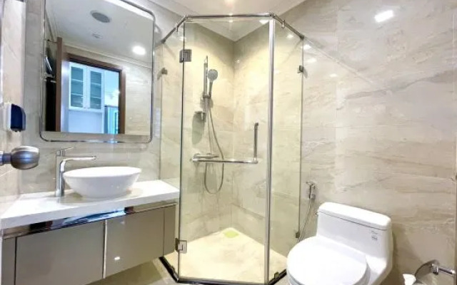 Apartment for Rent at Landmark 81.