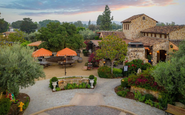 Westlake Village Inn
