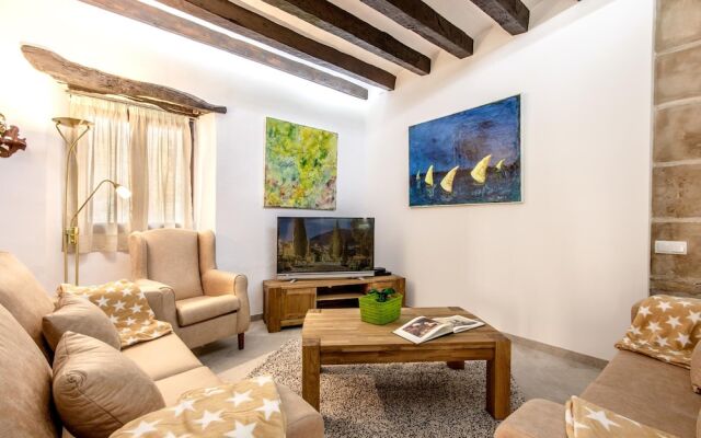 House - 4 Bedrooms with Pool and WiFi - 107923