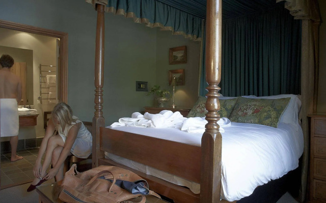 Dutch Manor Antique Hotel