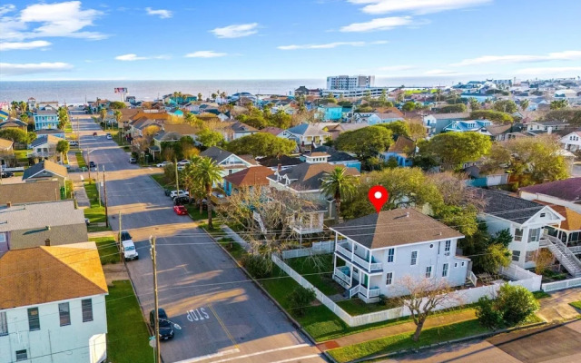 Seas The Breeze 4 Bedroom Home