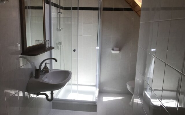 Hollik Apartmanhaz