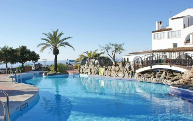 Algarrobo In Nerja With 2 Bedrooms And 2 Bathrooms