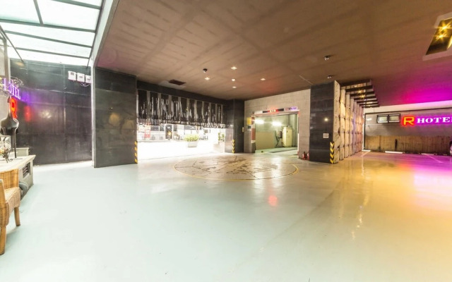 Bucheon R Hotel