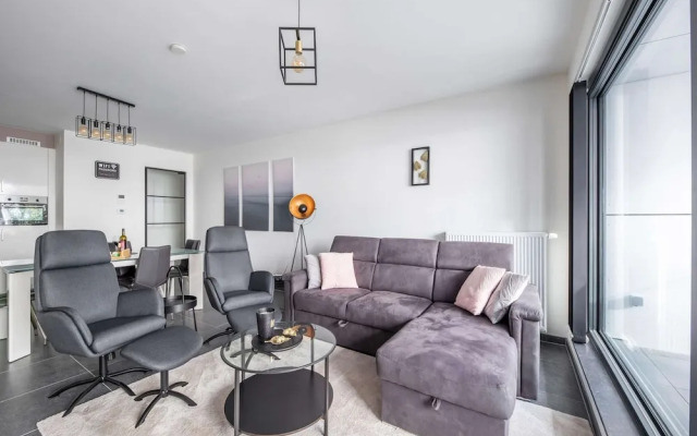 Cosy Apartment in Oostende With Private Terrace